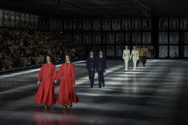Deux peuvent jouer à ce jeu—Gucci Twinsburg – Les latérales - 8