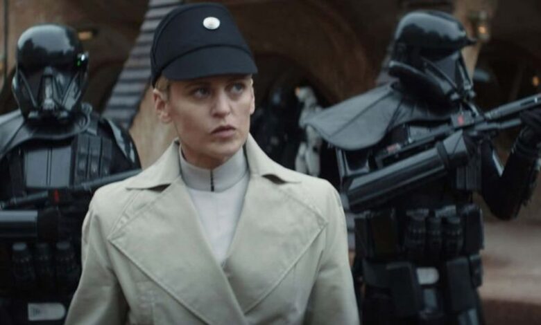 "Elle est si fière": l'actrice d'Andor Denise Gough dit que tous les hommes qui travaillent pour son personnage de Star Wars sont "plutôt incompétents" 7 Andor Fandom Fil