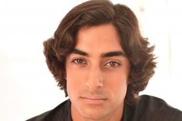 Eman Esfandi incarnera Ezra Bridger dans Star Wars : Ahsoka - 8