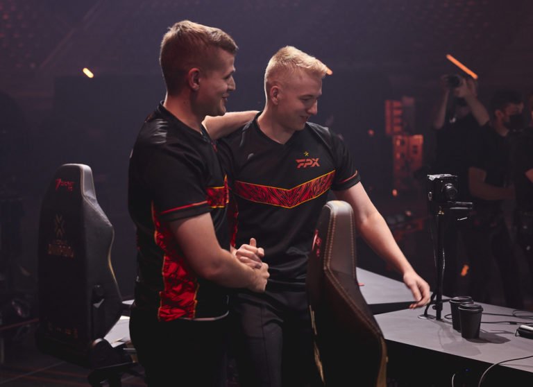Le match FPX contre XSET au VCT Champions retardé avec plusieurs joueurs FPX se sentant mal 2 Le match FPX contre XSET au VCT Champions retardé avec plusieurs joueurs FPX se sentant mal - 1