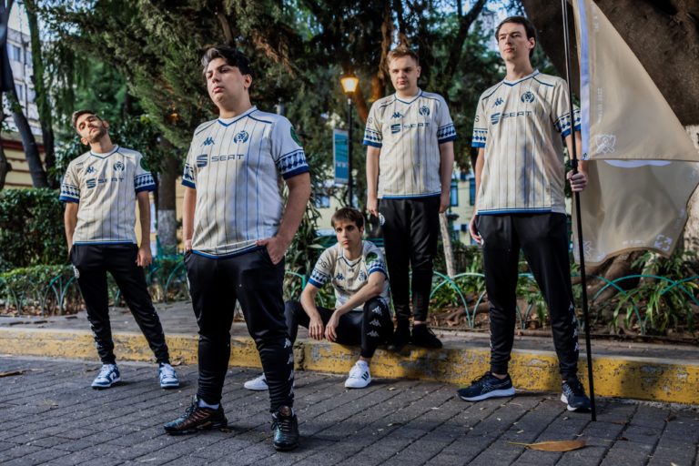 Les MAD Lions rugissent vers la victoire lors du match d'ouverture du championnat du monde de League of Legends 2022 2 Les MAD Lions rugissent vers la victoire lors du match d'ouverture du championnat du monde de League of Legends 2022 - 1