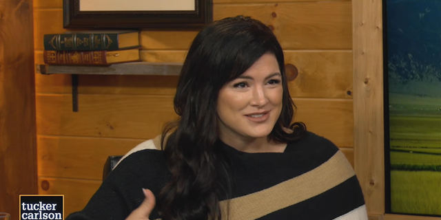 Gina Carano dit qu'elle a été licenciée pour avoir refusé de battre le tambour d'Hollywood: "Ils m'ont poursuivi si fort" 4 Gina Carano raconte tout en interview avec Tucker Carlson sur Fox Nation.