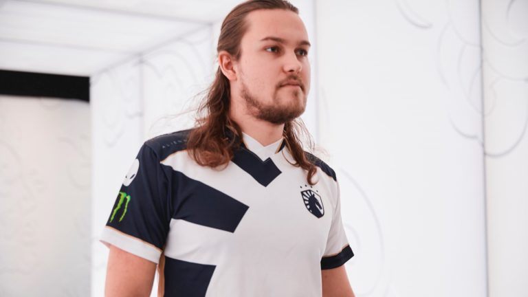 Santorin met fin aux rumeurs de retraite du LCS : "Je ne me suis jamais senti aussi bien" 2 Santorin met fin aux rumeurs de retraite du LCS : "Je ne me suis jamais senti aussi bien" - 1