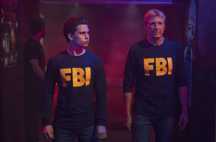 Heure de sortie de la saison 5 de Cobra Kai (par fuseau horaire) 3 Cobra Kaï. (De gauche à droite) Tanner Buchanan comme Robby Keene, William Zabka comme Johnny Lawrence dans Cobra Kai. Cr. Curtis Bonds Baker/Netflix © 2022