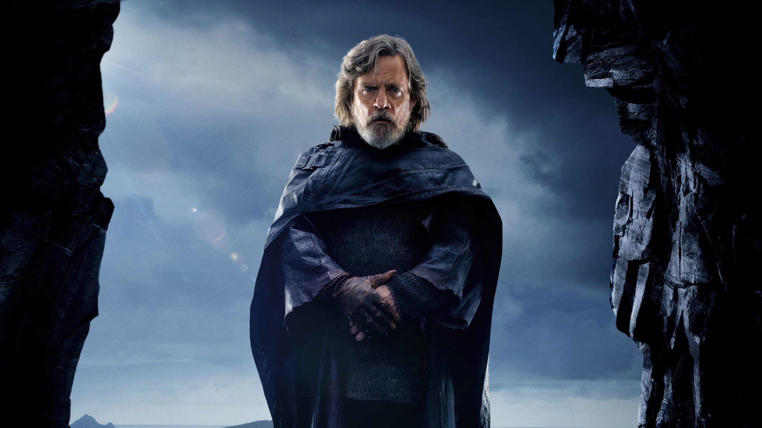 "Il n'est pas littéralement Luke Skywalker": Rian Johnson prouve qu'il est la pire chose qui soit arrivée à Star Wars, s'est disputé avec Mark Hamill sur le plateau pour énerver le plus grand maître Jedi pour sa vision tordue 3 Guerres des étoiles