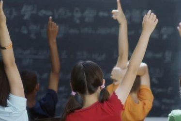 L'Égypte s'intègre Sex Education 'pour arrêter l'homosexualité' - 25