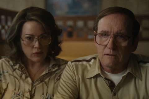 Molly Ringwald, Richard Jenkins, Dahmer. Monstre : L'histoire de Jeffrey Dahmer molly ringwald, richard jenkins, monstre dahmer l'histoire de jeffrey dahmer