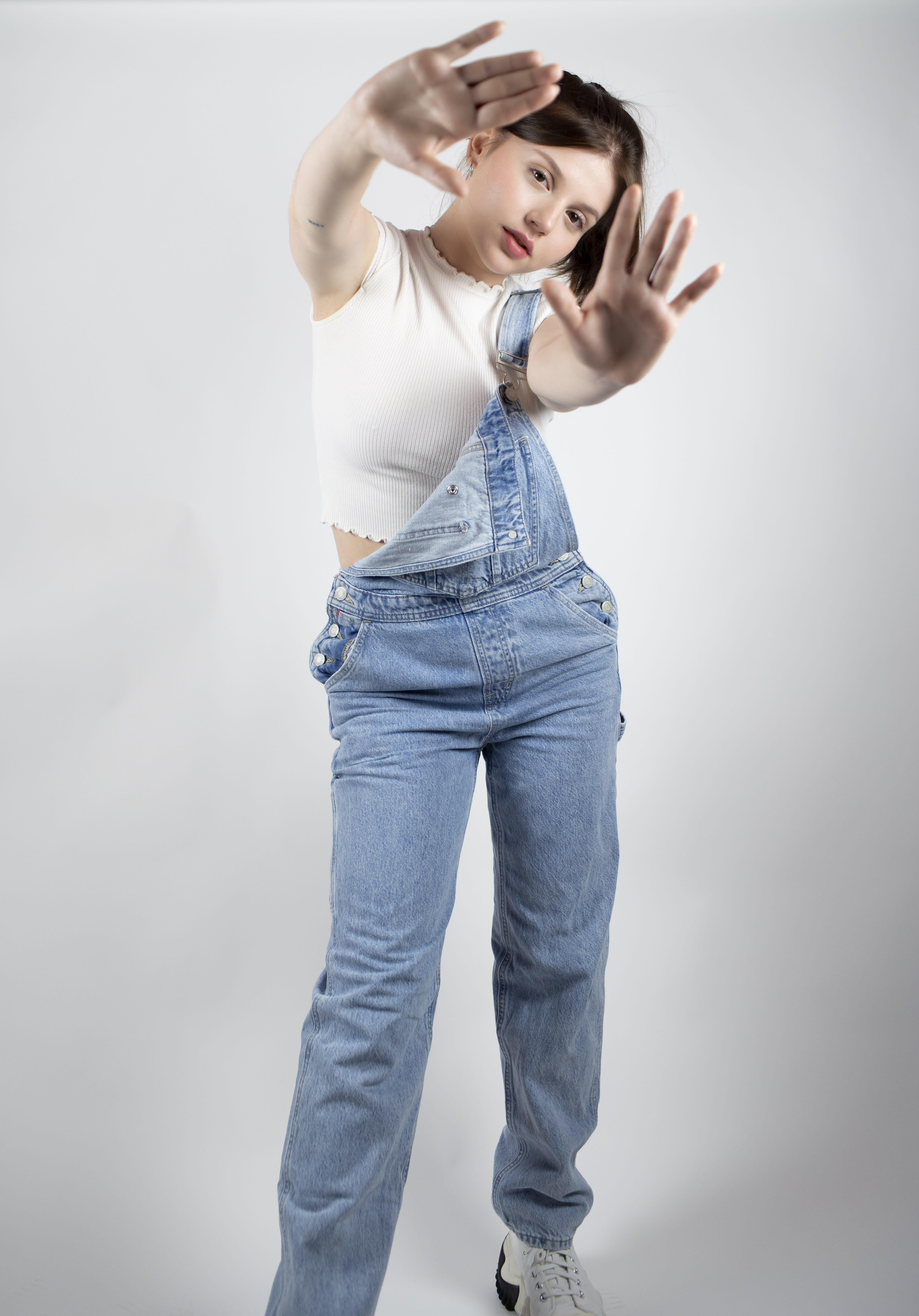 La star de Watcher, Samantha Blaire Cutler, taquine son rôle dans la série - 3