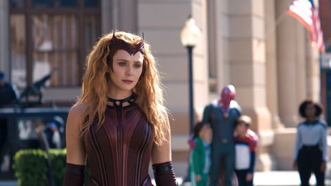 Wandavision épisode 9 - Elizabeth Olsen dans le rôle de Wanda Elizabeth Olsen dans le rôle de Wanda dans sa tenue de sorcière écarlate lors de l'épisode 9 de Wandavision