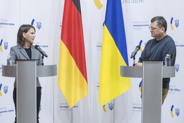 Les avancées de l'Ukraine posent une question au monde : Kyiv peut-elle réellement gagner ? | Ukraine 1 Dmytro Kuleba et Annalena Baerbock