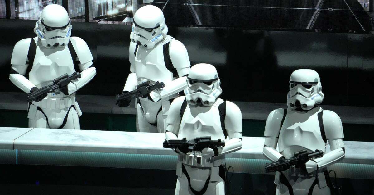 Les fans de Star Wars réagissent aux Stormtroopers qui écrasent les Emmy Awards 2022 - 1