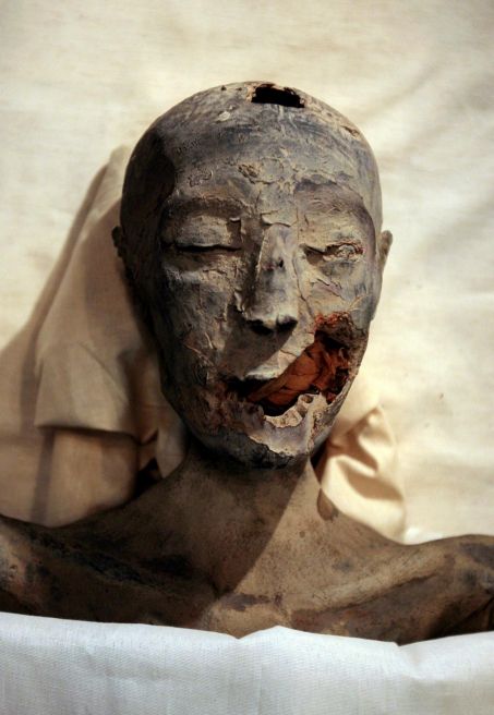 L'identification prochaine de la momie de Néfertiti selon Zaha Hawass – Science et Avenir › Geeky News 2 L'identification prochaine de la momie de Néfertiti selon Zaha Hawass – Science et Avenir › Geeky News - 1