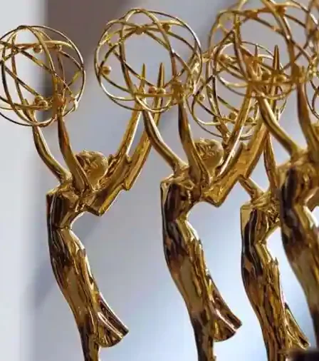 Nominations internationales aux Emmy Awards 2022 : 'Sex Education', 'Narcos : Mexique' et plus 79 Nominations internationales aux Emmy Awards 2022 : 'Sex Education', 'Narcos : Mexique' et plus - 78