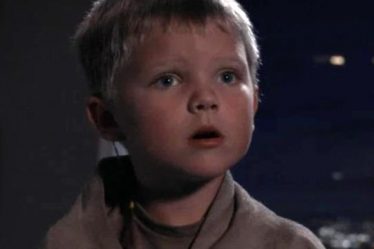 REVENGE OF THE SITH's Iconic Youngling a été payé un montant incroyablement bas pour son rôle dans le film - 10
