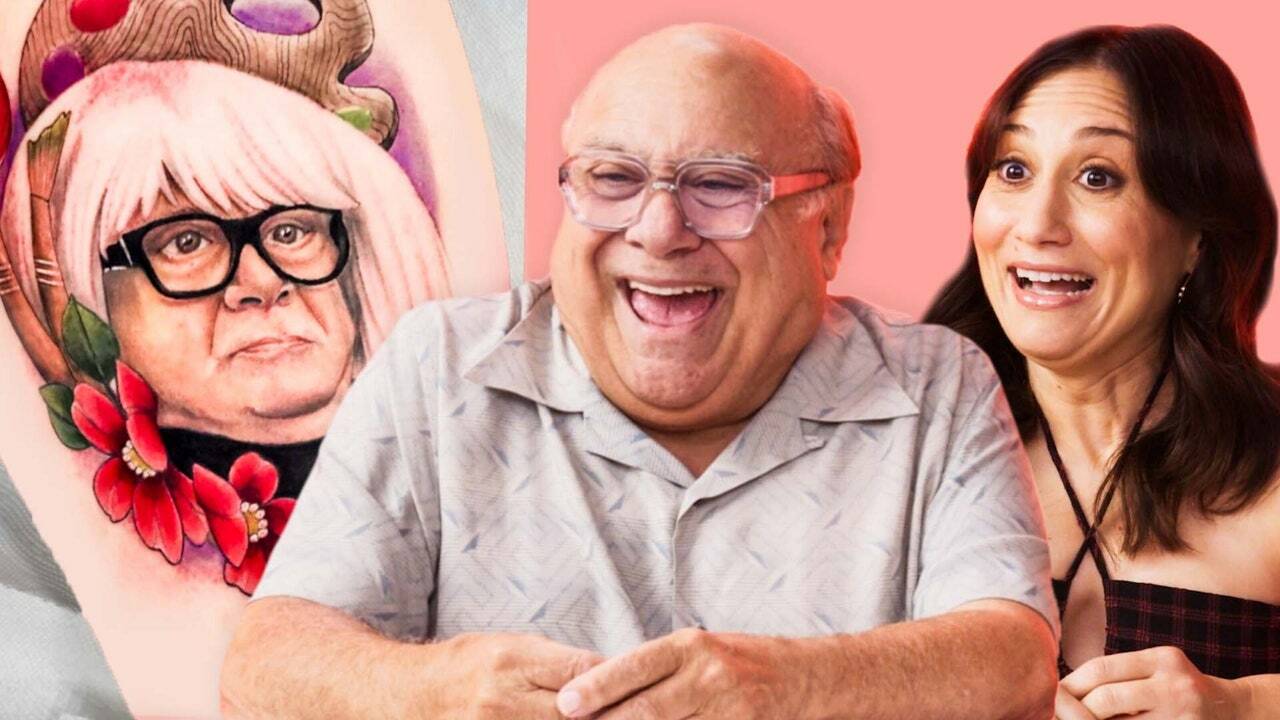 Regardez Danny DeVito s'émerveiller devant tous les endroits où les gens ont tatoué son visage 2 Regardez Danny DeVito s'émerveiller devant tous les endroits où les gens ont tatoué son visage - 1