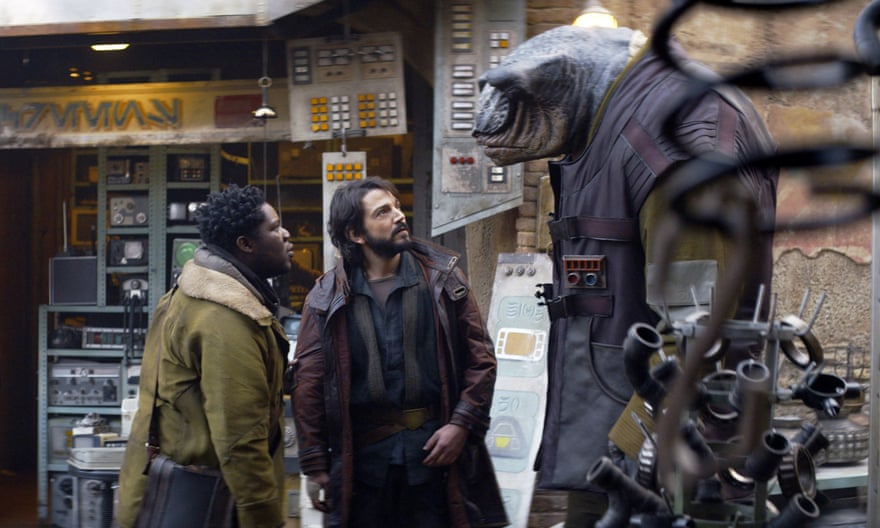 Revue Andor – le meilleur spectacle Star Wars depuis The Mandalorian | Télévision 1 Raymond Anum, Diego Luna et Ian Whyte à Andor.