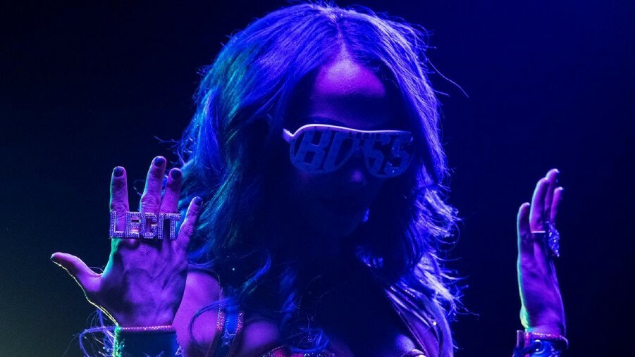 Sasha Banks change son identifiant Twitter 2 Sasha Banks change son identifiant Twitter - 1