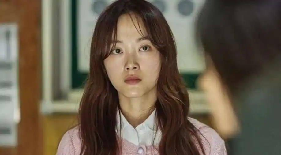 'Squid Game' La star Lee Yoo-Mi entre dans l'histoire avec la victoire aux Creative Arts Emmys 2 'Squid Game' La star Lee Yoo-Mi entre dans l'histoire avec la victoire aux Creative Arts Emmys - 1