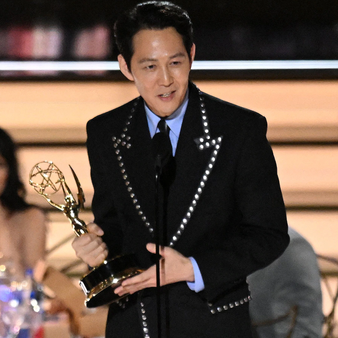 Squid GameLee Jung-jae entre dans l'histoire avec Emmy Win 2 Squid GameLee Jung-jae entre dans l'histoire avec Emmy Win - 1