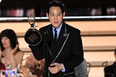 Squid GameLee Jung-jae entre dans l'histoire avec sa victoire aux Emmys 2022 - 9