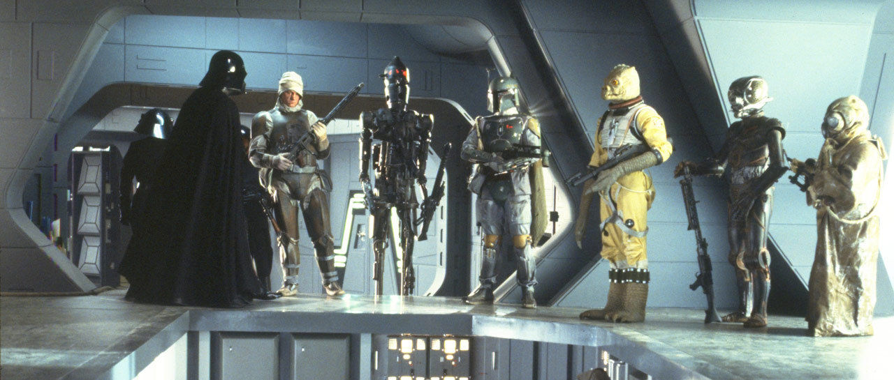 Dark Vador s'adressant à divers chasseurs de primes à bord de son Super Star Destroyer