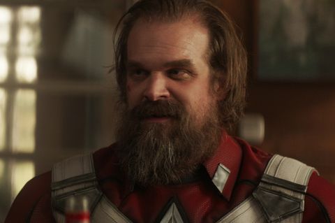 david harbour comme alexei, veuve noire