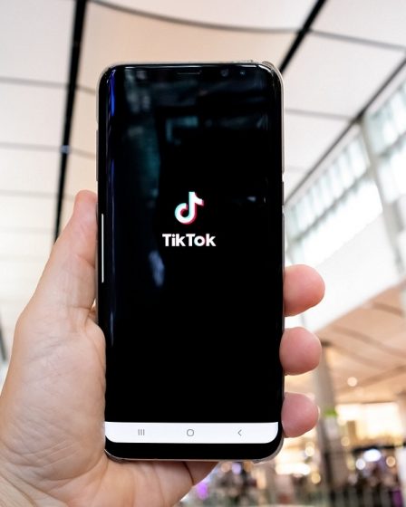 TikTok a enfin ajouté un bouton "Je n'aime pas" au commentaire de la vidéo › 53 TikTok a enfin ajouté un bouton "Je n'aime pas" au commentaire de la vidéo › - 52