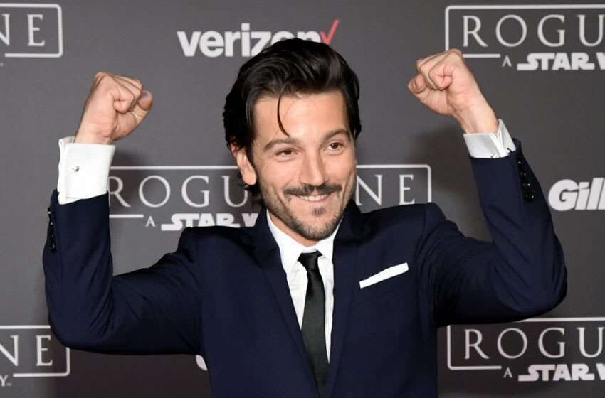 Un aperçu d'Andor publié pour le Disney+ Day 3 HOLLYWOOD, CA - le 10 décembre : l'Acteur Diego Luna assiste à la première de Walt Disney Pictures et Lucasfilm's