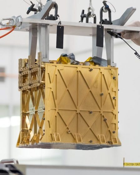 Une boîte "historique" sur Mars produit de l'oxygène à la vitesse d'un arbre › Geeky News - 73