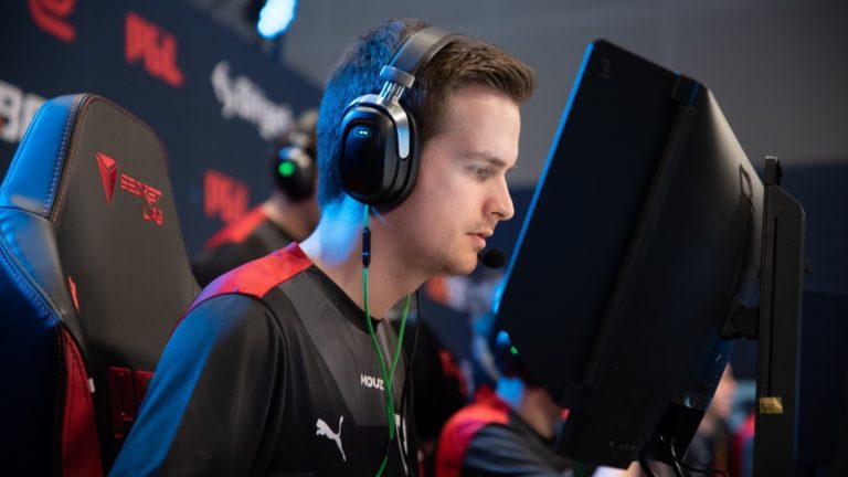 AcoR, siuhy et Keoz rejoignent officiellement l'équipe CS:GO de GamerLegion 2 AcoR, siuhy et Keoz rejoignent officiellement l'équipe CS:GO de GamerLegion - 1