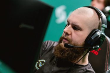 F0rest dégage accidentellement une fumée incroyable sur le Mirage de CS:GO - 9