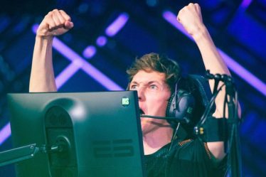 Noyau intact: Boaster et Derke signent des extensions avec Fnatic VALORANT - 5