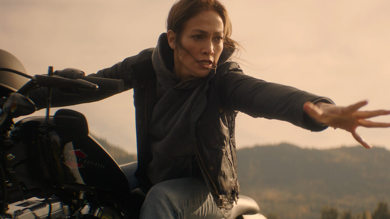 Le film de Jennifer Lopez "The Mother" sortira sur Netflix en mai 2023 2 Le film de Jennifer Lopez "The Mother" sortira sur Netflix en mai 2023 - 1