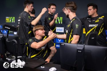 Lag sur LAN ? Les retards technologiques envoient NAVI contre Heroic après minuit et s1mple dans la folie - 9