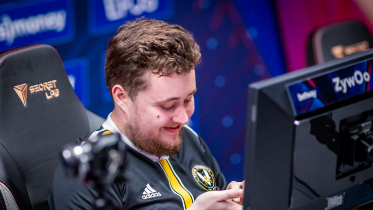 Le sniper français est de retour : ZywOo obtient des statistiques incroyables lors de la saison 16 de l'ESL Pro League 2 Le sniper français est de retour : ZywOo obtient des statistiques incroyables lors de la saison 16 de l'ESL Pro League - 1