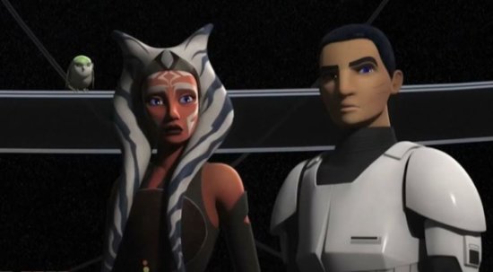 ahsoka tano (à gauche) et ezra bridger (à droite) dans star wars rebels