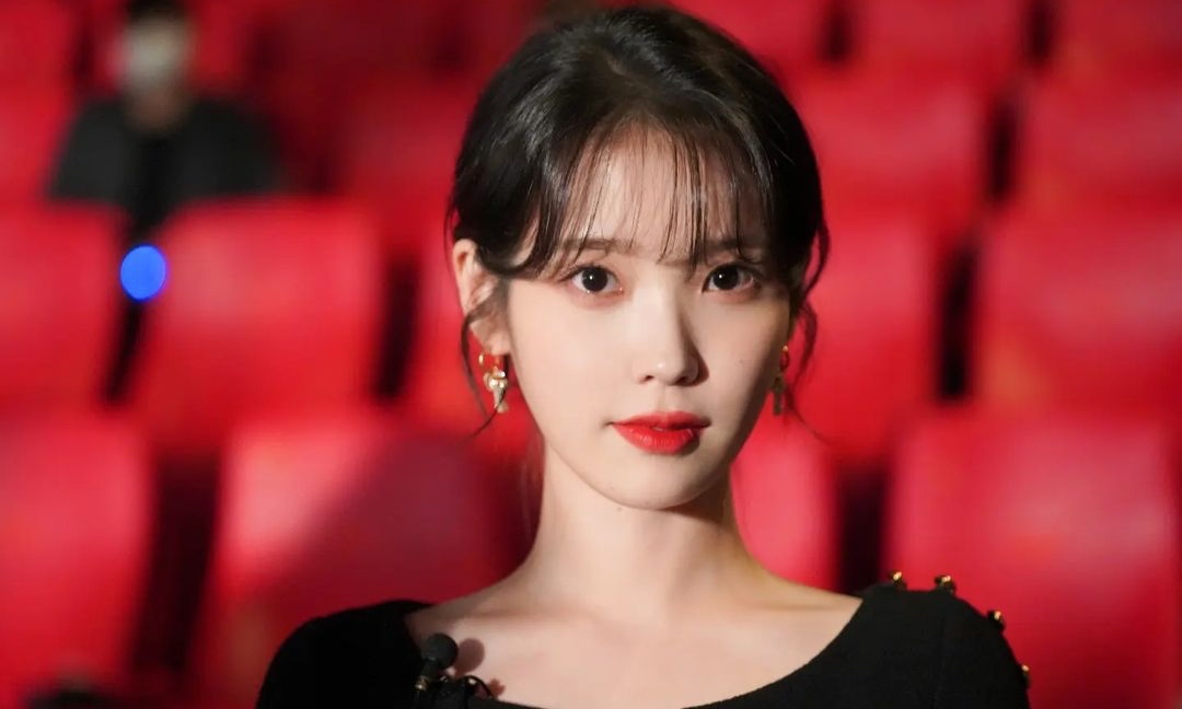 27e Chunsa Film Art Awards: la star du "courtier" IU obtient sa première reconnaissance d'acteur 2 27e Chunsa Film Art Awards: la star du "courtier" IU obtient sa première reconnaissance d'acteur - 1