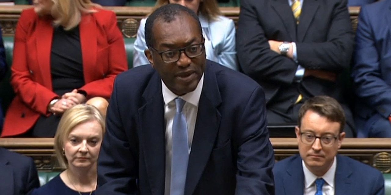 La livre sterling augmente et les rendements obligataires chutent après que le gouvernement britannique a abandonné son plan de réduction des impôts pour les revenus les plus riches 2 La livre sterling augmente et les rendements obligataires chutent après que le gouvernement britannique a abandonné son plan de réduction des impôts pour les revenus les plus riches - 1