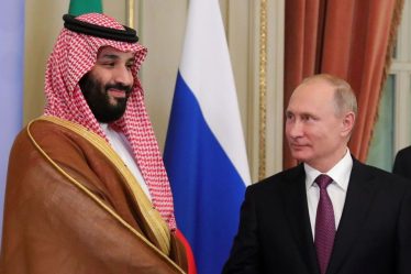 Les prix du pétrole bondissent sur les rapports que l'OPEP+ réduira sa production - 7
