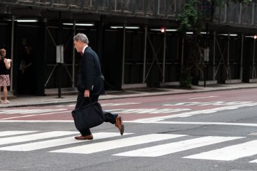 Plus de 50 % des PDG disent qu'ils envisagent de supprimer des emplois au cours des 6 prochains mois - et les travailleurs à distance pourraient être les premiers à s'adresser - 7