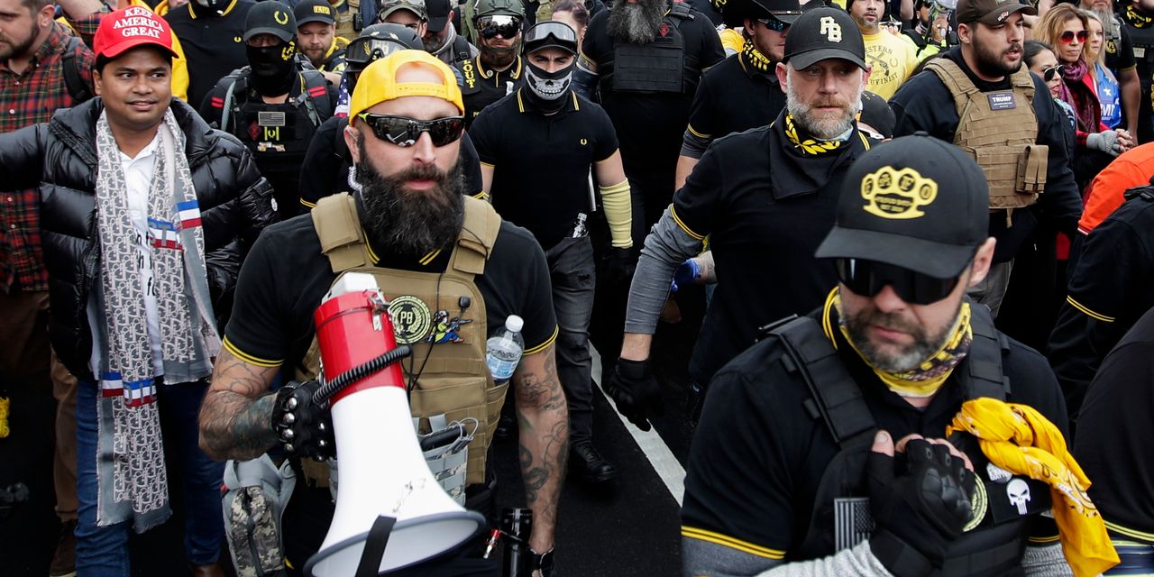 Un membre des Proud Boys plaide coupable de complot séditieux lors de l'attaque du 6 janvier 2 Un membre des Proud Boys plaide coupable de complot séditieux lors de l'attaque du 6 janvier - 1