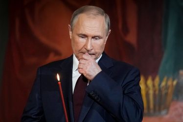 Le Russe Poutine est désormais confronté à une crise existentielle en Ukraine alors qu'il fête son 70e anniversaire - 8
