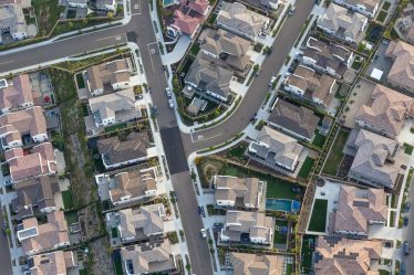 L'économie mondiale est la plus vulnérable depuis la crise du COVID, avec un marché du logement à un "point de basculement" potentiel, prévient le FMI - 6