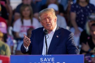 Le ministère de la Justice exhorte la Cour suprême à rejeter la demande de Trump concernant les documents saisis à Mar-a-Lago - 9
