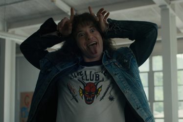 Costume d'Halloween DIY pour Eddie Munson à partir de Stranger Things - 25