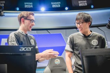 Bjergsen et Doublelift se souviennent du « 9 man sleep » de TSM aux Mondiaux 2020 : « Je ne veux pas dire que c'est de ta faute, mais… » - 9