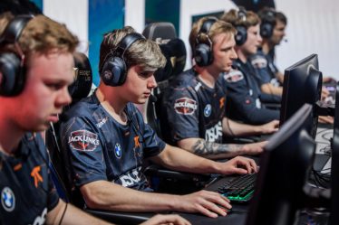 Trancher et couper en dés: Humanoid amène Fnatic vers une première place dans la phase des play-ins des Mondiaux 2022 - 7
