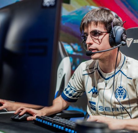 "Je n'ai pas été vraiment impressionné par eux": Elyoya face à NA aux LoL Worlds 2022 112 "Je n'ai pas été vraiment impressionné par eux": Elyoya face à NA aux LoL Worlds 2022 - 111