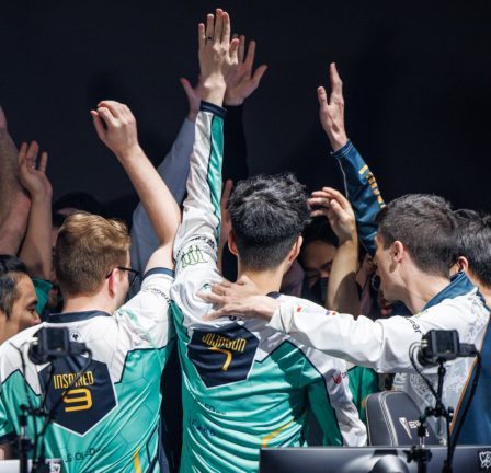 Evil Geniuses piétine aux LoL Worlds 2022 et met enfin fin à la malédiction NA contre l'UE qui avait duré plus de 8 ans 56 Evil Geniuses piétine aux LoL Worlds 2022 et met enfin fin à la malédiction NA contre l'UE qui avait duré plus de 8 ans - 55