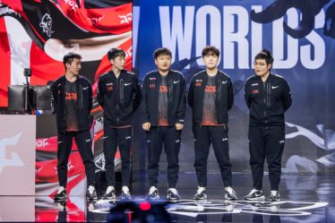 DWG KIA complète la performance 0-3 de LCK lors de la deuxième journée de la phase de groupes du Mondial 2022 après être entré en collision avec JD Gaming - 8